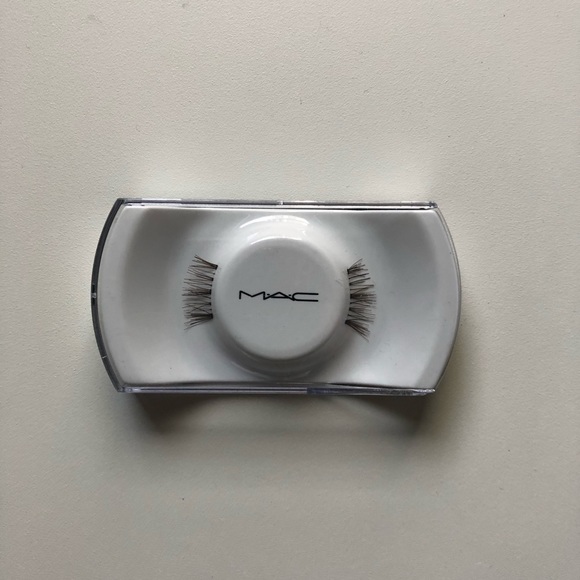🆕 MAC False Lashes x3 - Picture 5 of 5